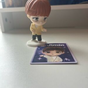 McDonald's Yellow and Black Figurine